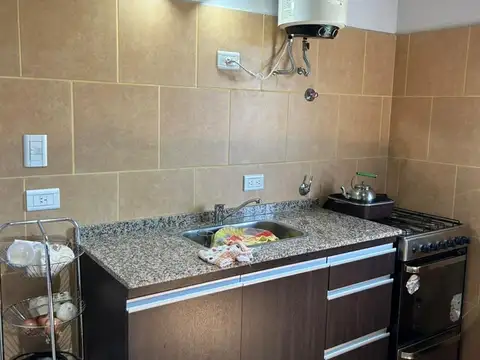 Casa 2 ambientes con 1 baño