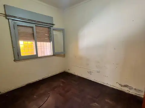 Depto Tipo Casa en Alquiler 50 años