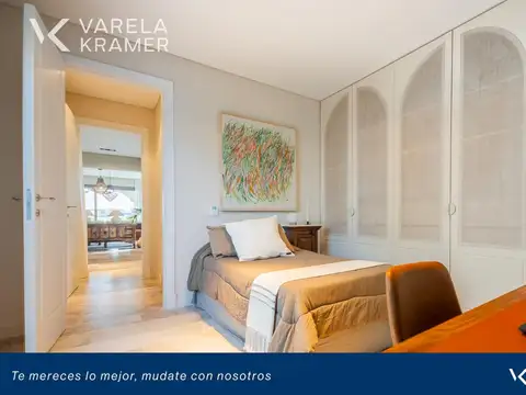 Casa en Venta con 4 cocheras