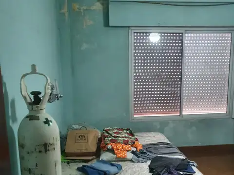 Casa 6 ambientes con 2 baños