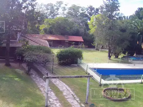 Casa en Venta con 6 cocheras
