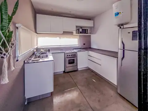 VENTA - Casa 3 dormitorios con piscina - Pinares del Sur, Piñero.