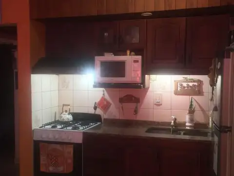 Casa 5 ambientes con 1 baño