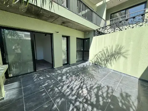 VENTA Departamento de 1 dormitorio con patio en el centro, Rosario