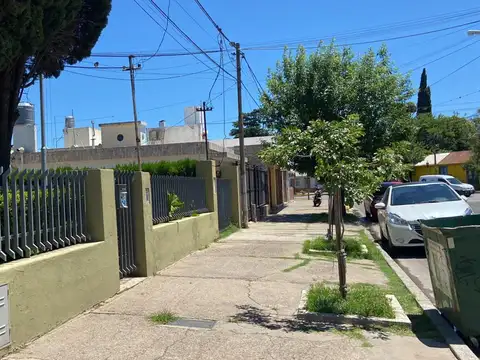 •	Piazza