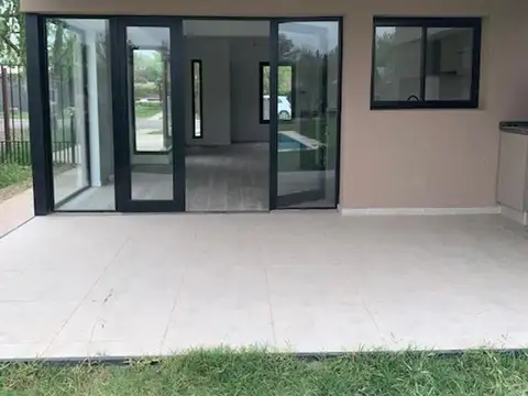 Casa 3 ambientes con 3 baños