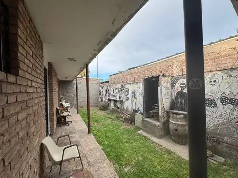25 De Mayo 800