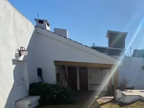 Jose Pacifico Otero 1100