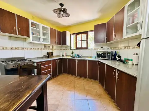 VENTA CASA 4 DORMITORIOS TALAR DE MENDIOLAZA