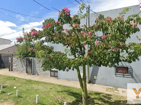 Depto Tipo Casa en Alquiler de 3 ambientes