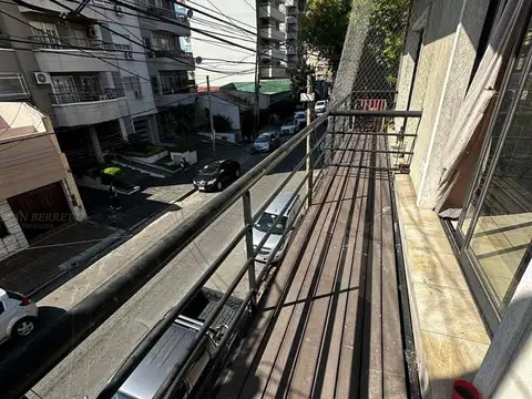Departamento en Alquiler en Lanus Este, $ 650.000