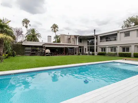 Venta casa moderna 6 ambientes zona Newman