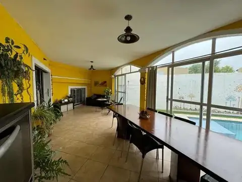 SE VENDE HERMOSA CASA CALLE TRONADOR BARRIO PARQUE