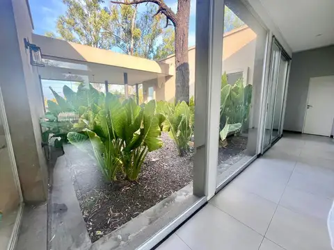 Casa en Alquiler de 3 dormitorios