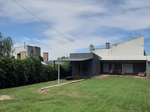 14 de  julio 4400
