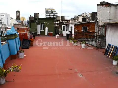PH de 12 Ambientes con Terraza y Entrada Independiente