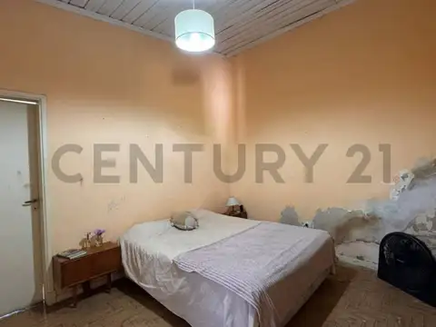 Casa 3 Ambientes con Gran Jardín