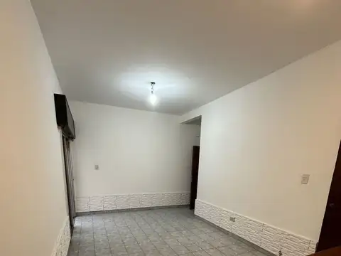 Depto Tipo Casa en Alquiler en Lanus Este, $ 390.000