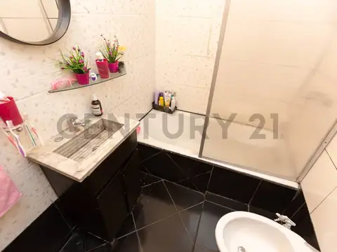 Excelente oportunidad de PH en el corazón de Villa Devoto. Apto crédito. Permuta