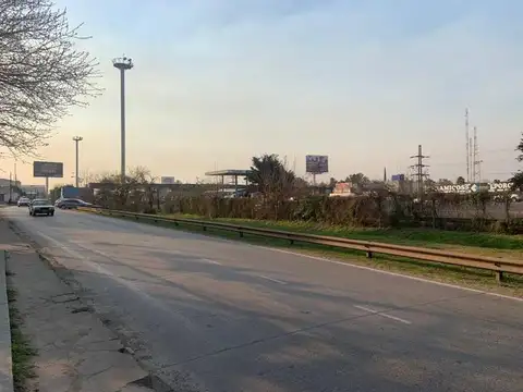 Terreno en Alquiler 100  mts Frente
