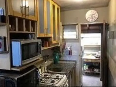 Depto Tipo Casa 2 ambientes con 1 baño