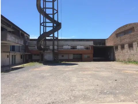 IMPRESIONANTE GALPÓN EN VENTA