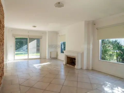 Casa en Venta en Pilar del Este - Los Jazmines, USD 290.000