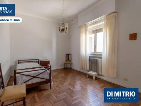 Casa 10 ambientes con 3 baños