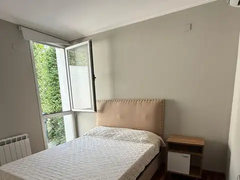 Depto Tipo Casa en Alquiler con 1 cocheras