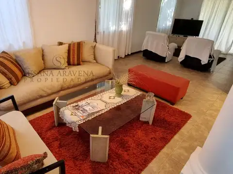 Casa en Venta con 4 cocheras