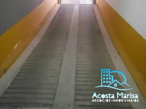 COCHERA CON BAULERA