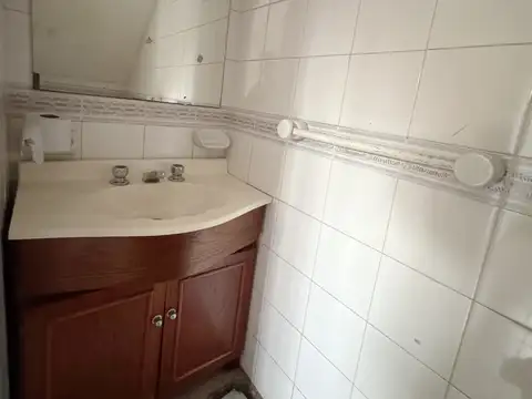 Depto Tipo Casa en Alquiler en Caseros, $ 870.000