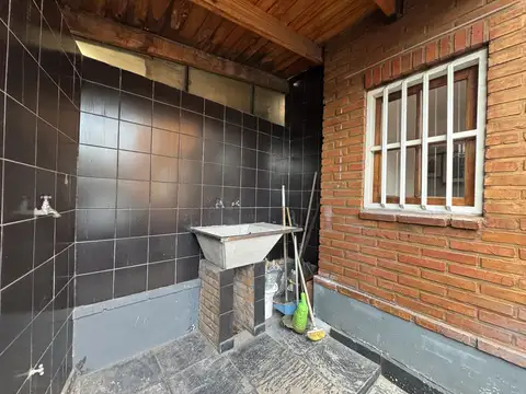 Depto Tipo Casa en Alquiler con 1 cocheras