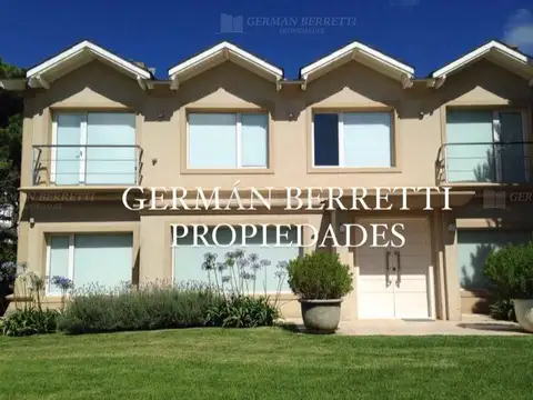 Casa Quinta  en Venta en Pinamar, Costa Atlántica, Buenos Aires