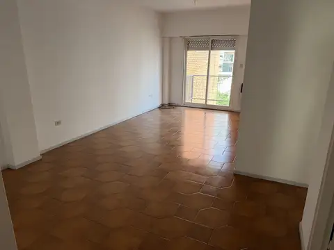 Almagro venta 3 ambientes semipiso con cochera y baulera