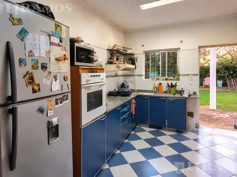Casa 4 ambientes con 1 baño