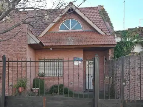 CASA EN VENTA PILAR CENTRO