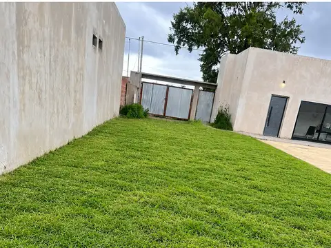 Casa quinta en venta de 80m2 ubicado en Virrey del Pino