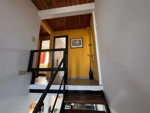 Depto Tipo Casa 4 ambientes con 1 baño