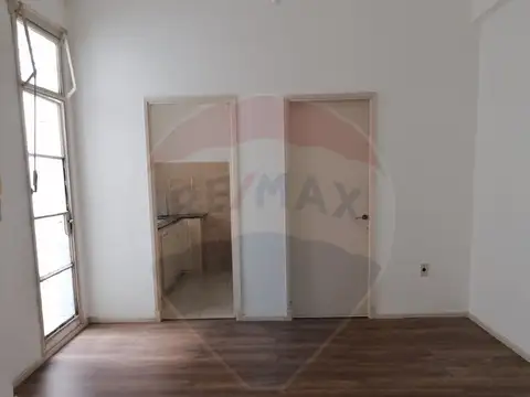 Venta apto. dos dormitorios La comercial