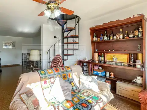 Depto Tipo Casa en Venta 50 años