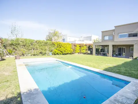 Casa en La Comarca impecable 3 dormitorios