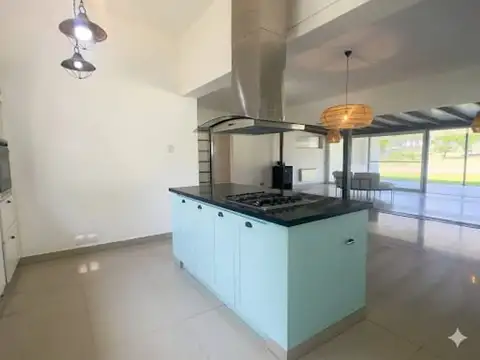 Casa en Venta en Santa Ana, USD 240.000