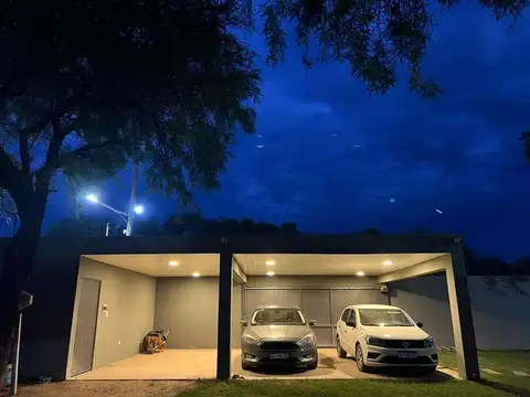 Casa en Venta en Las Flores, USD 175.000