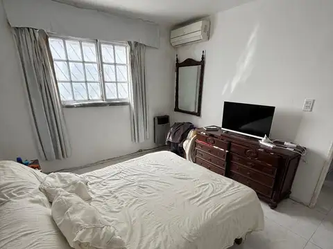 Depto Tipo Casa en Venta con 2 cocheras