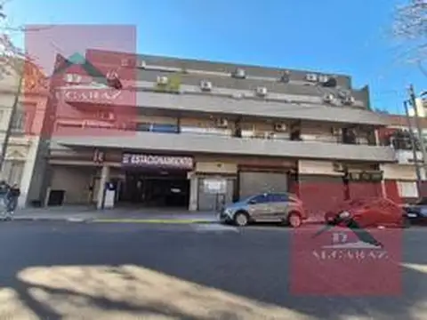 Cochera cubierta en venta