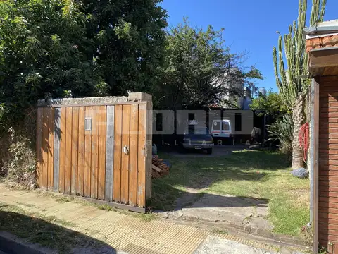 Terreno 8.66 x 20 metros en zona residencial R2 de Olivos