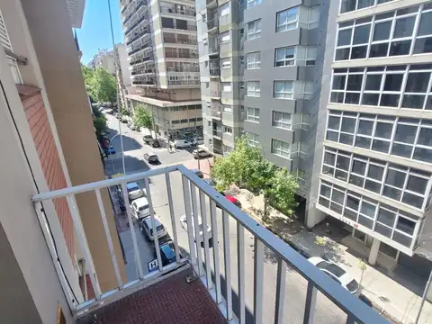DEPARTAMENTO DE 2 AMBIENTES CON BALCON C/ COCHERA (OPCIONAL)