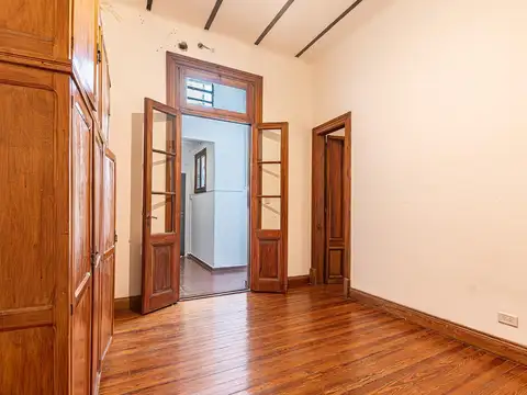 Venta. PH. 3 Ambientes. Terraza propia. Billinghurst y Perón