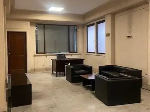 Oficina en Alquiler 93 años
